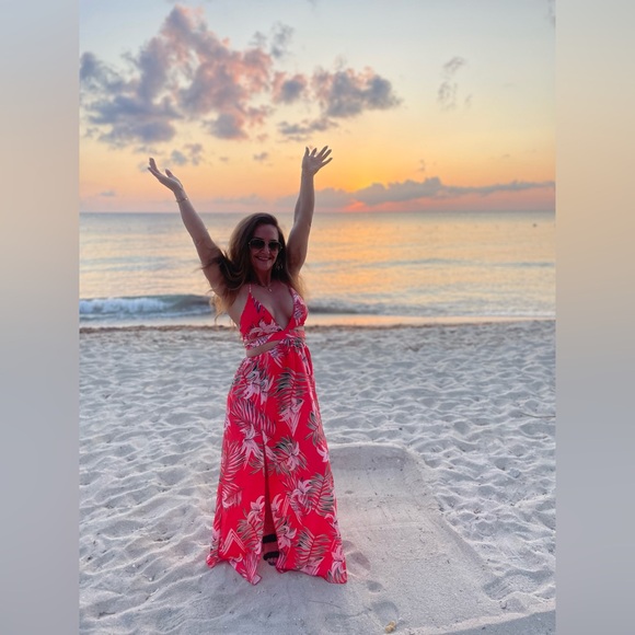 Meet your Posher, Ashley. - Picture 4 of 7